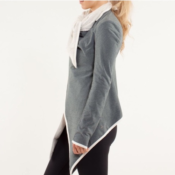 Lululemon Presence Of Mind Jacket
Polar Cream - Picture 2 of 2